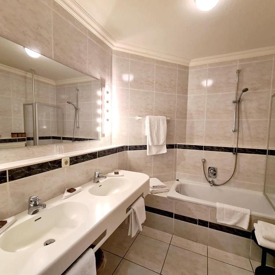 Hotel Goldener Anker Байройт Екстериор снимка